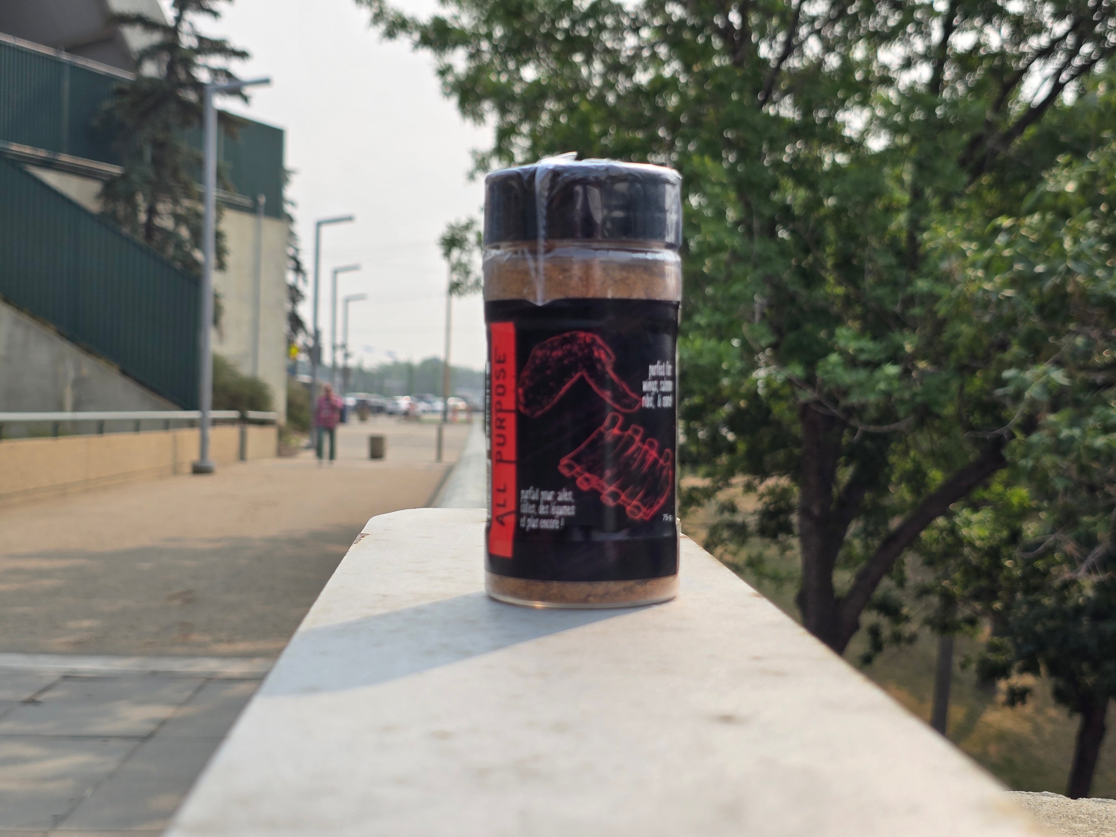 Grilling: Sprinkle generously on steaks, chicken, or fish until the color changes before grilling for a mouthwatering crust and flavor. 🥩🍗🐟 #Grilling #Steaks #Chicken

Roasting: Add to roasted vegetables, potatoes, or meats until the color changes for an aromatic and flavorful dish. 🥔🥕🍖 #Roasting #Vegetables #Potatoes

Soups &amp; Stews: Stir into soups, stews, and chilis for a robust, hearty flavor. 🥣🍲🌶️ #Soups #Stews #Chilis

Everyday Cooking: Use as a seasoning for scrambled eggs, salads, pasta,